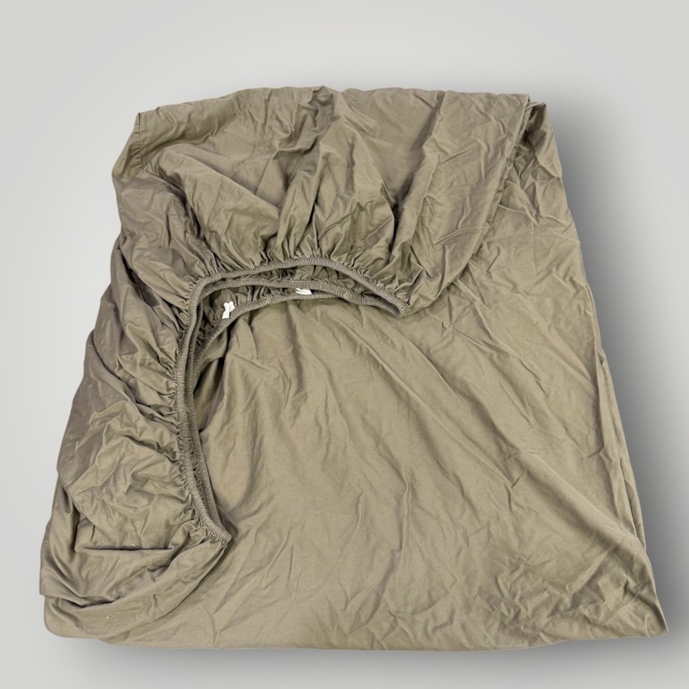 Brooklinen Full Size Sateen Fitted Sheet Olive Green Classic Percale  Cotton